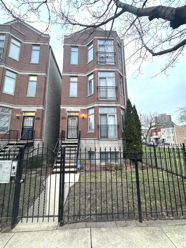 4242 S Vincennes AVE #2, Chicago, IL 60653