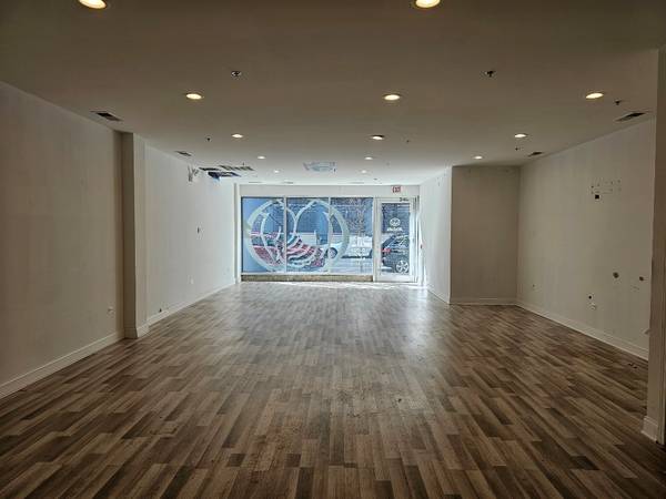 861 N Larrabee ST, Chicago, IL 60610