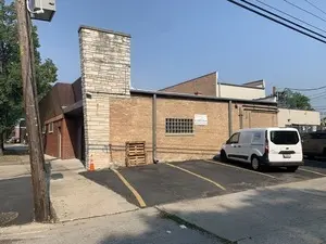 8337 Skokie BLVD, Skokie, IL 60077