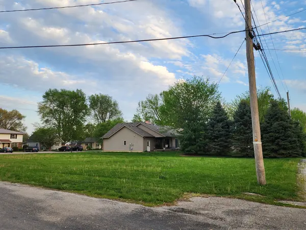 515 Oglesby AVE, Lincoln, IL 62656