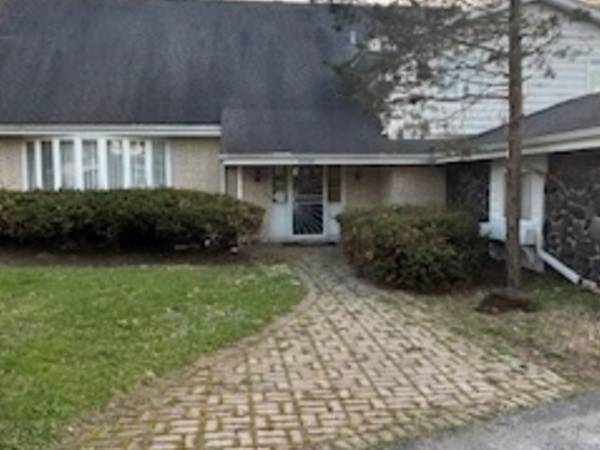 2700 Chariot LN, Olympia Fields, IL 60461