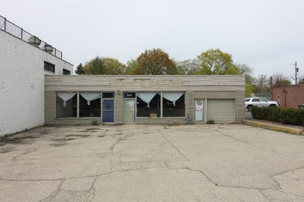 324 N Lake ST, Mundelein, IL 60060
