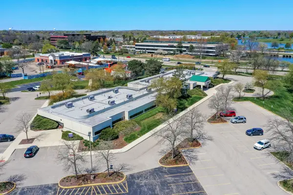 6 E Phillip RD, Vernon Hills, IL 60061