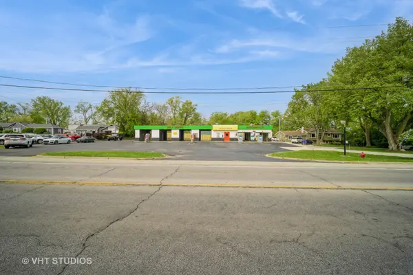 235 W State RD, Island Lake, IL 60042