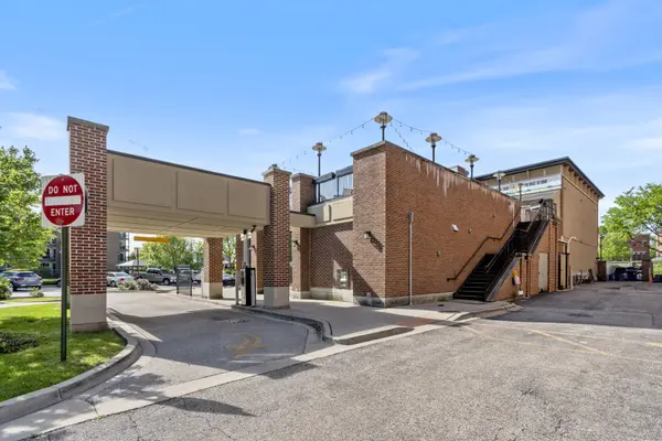 180 N Smith ST, Palatine, IL 60067