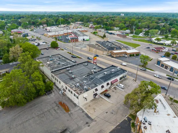 3929 Broadway, Rockford, IL 61108