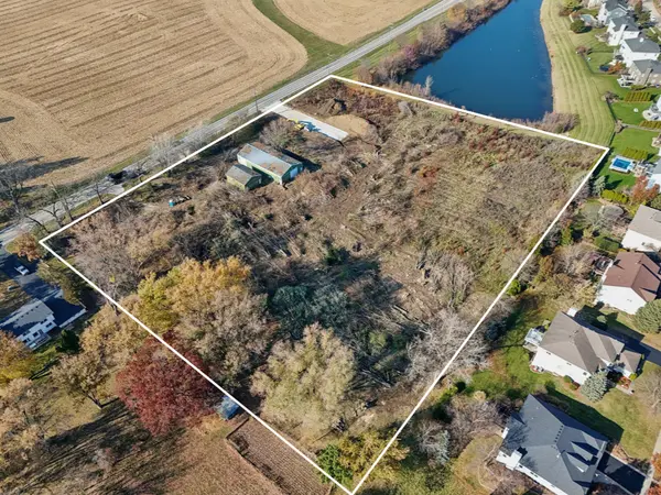 Unit 4A Prairie Grove DR, Geneva, IL 60134