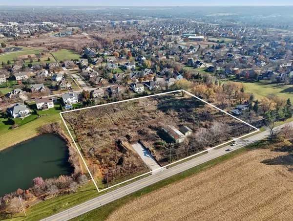 Unit 4A Prairie Grove DR, Geneva, IL 60134
