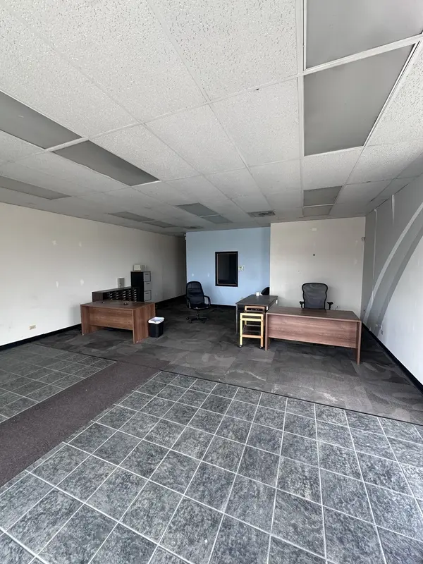 20370 Rand RD N, Kildeer, IL 60074