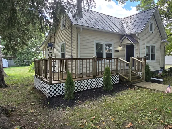 103 W Cherokee AVE W, Shabbona, IL 60550