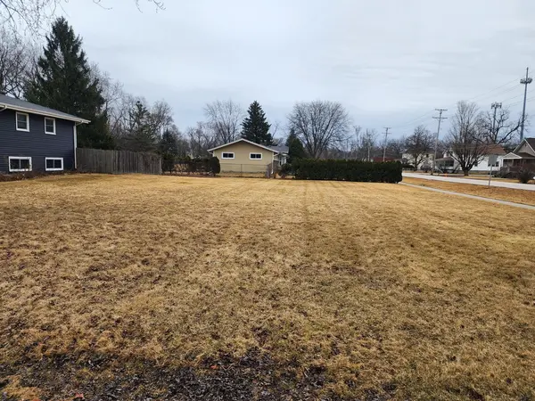 26W181 Grand AVE, Wheaton, IL 60187