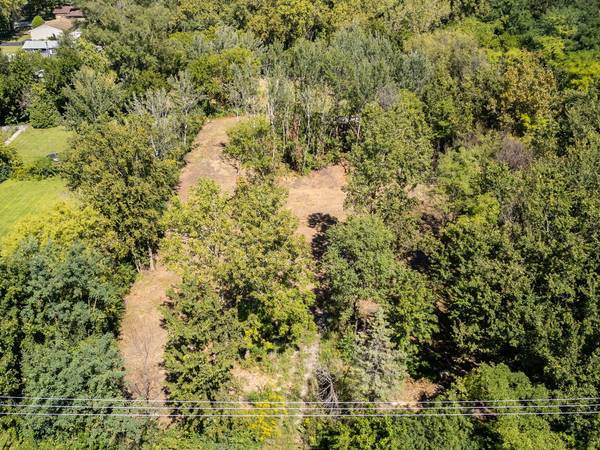 8400 W 87th ST, Hickory Hills, IL 60457