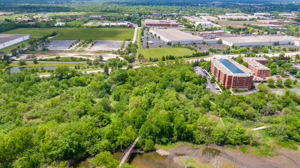 25043 N Il Route 21, Vernon Hills, IL 60061