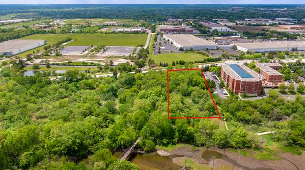 25043 N Il Route 21, Vernon Hills, IL 60061