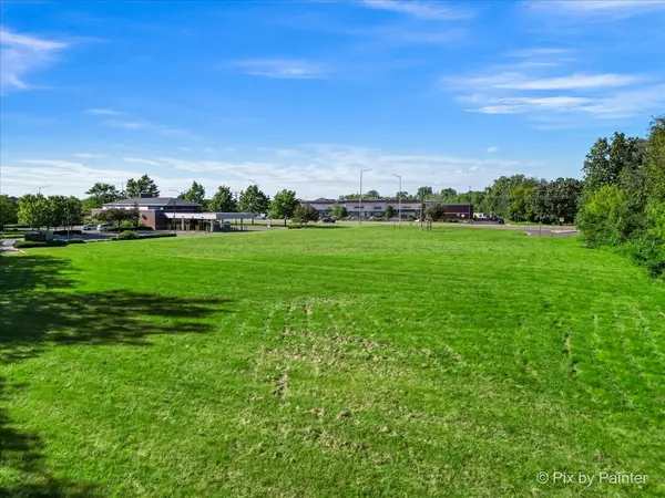 6850 Huntley RD, Carpentersville, IL 60110