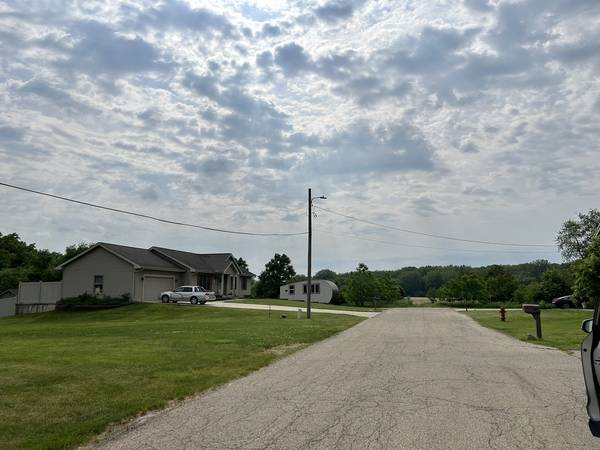 511 W Washington ST, Utica, IL 61373