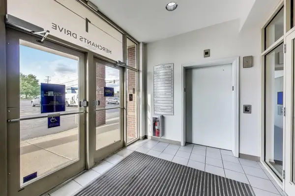 1 E Merchants DR #201, Oswego, IL 60543