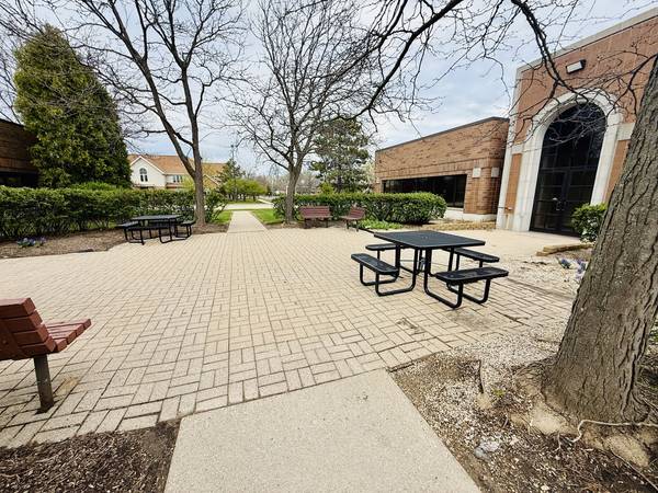 945 Lakeview Pkwy #180, Vernon Hills, IL 60061