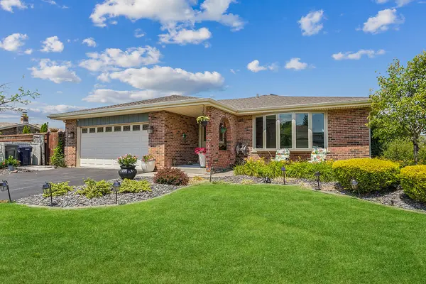 11952 S Pinecreek DR, Orland Park, IL 60467