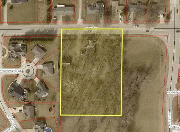 1700 Kochs LN, Quincy, IL 62305