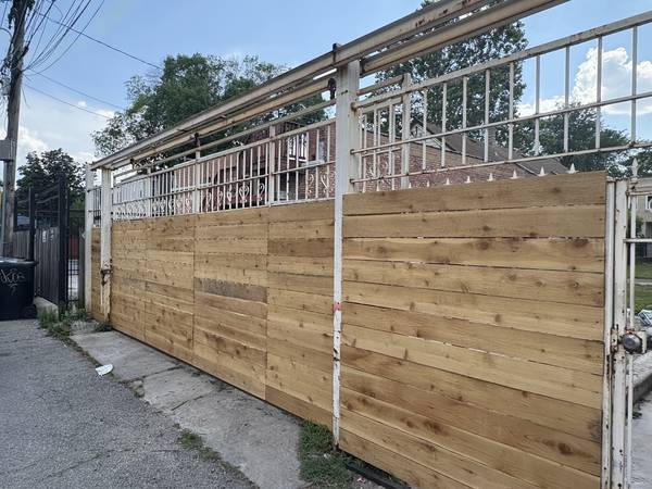 2503 N Lotus AVE, Chicago, IL 60639