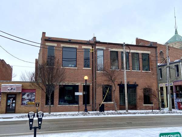105 S Walnut ST #102, Champaign, IL 61820