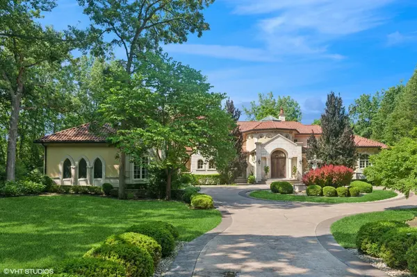 1031 Barrys CT, Lake Forest, IL 60045