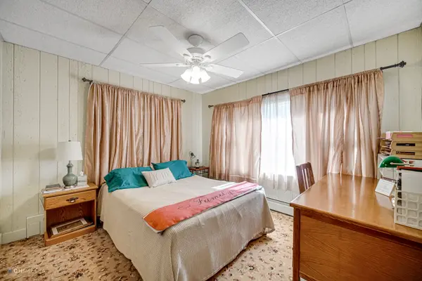 194 Joliet RD, Valparaiso, IN 46385