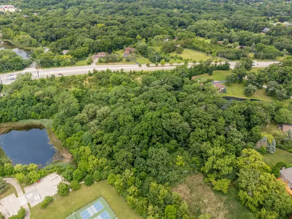 21031 N Quentin RD, Lake Zurich, IL 60047