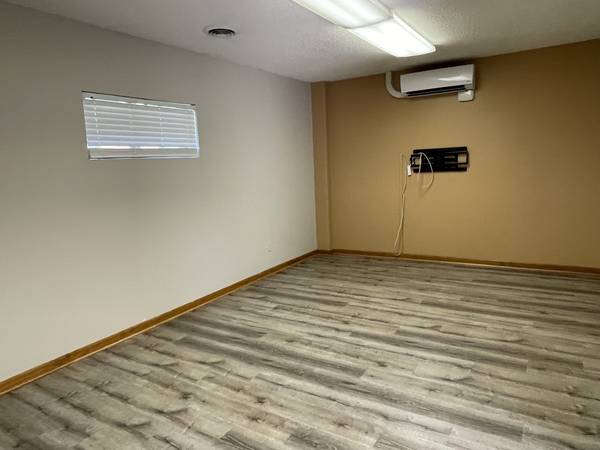 2002 Suite C E 5th ST, Sterling, IL 61081