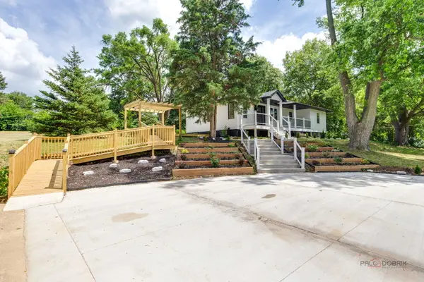 16705 Wolf RD, Orland Park, IL 60467