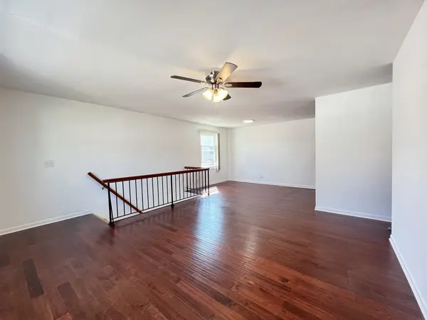358 E FARMINGDALE CIR, Vernon Hills, IL 60061