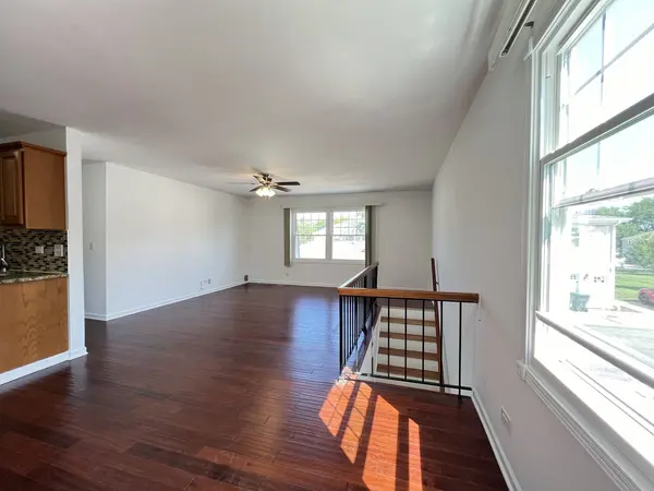 358 E FARMINGDALE CIR, Vernon Hills, IL 60061