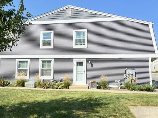 358 E FARMINGDALE CIR, Vernon Hills, IL 60061