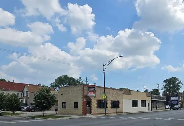 4220-4228 W Montrose AVE, Chicago, IL 60641