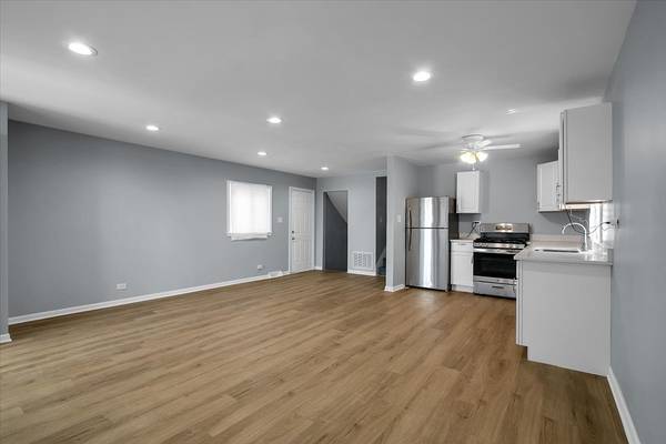 8853 S Halsted ST, Chicago, IL 60620