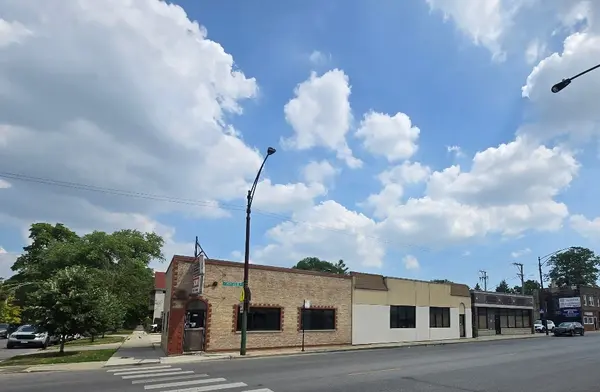 4224-4228 W Montrose AVE, Chicago, IL 60641