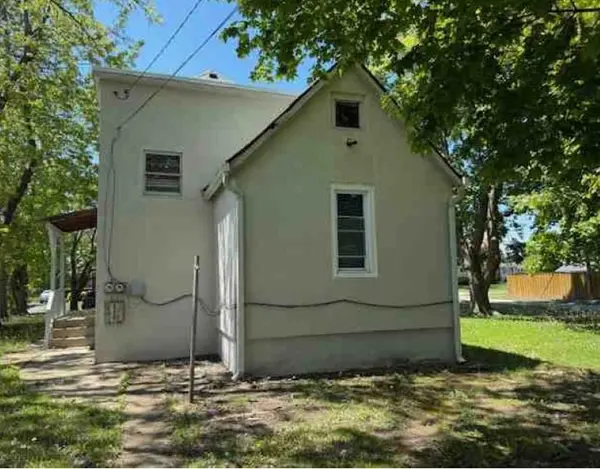 1617 Grove AVE, North Chicago, IL 60064