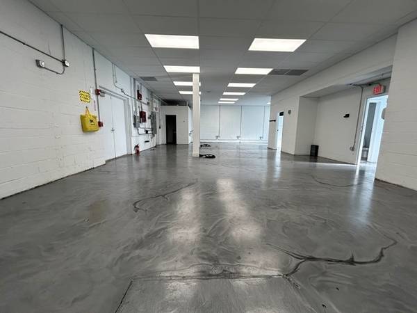 1438 W Fulton ST, Chicago, IL 60607