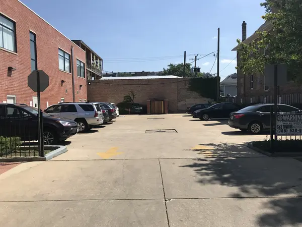 4323 W Irving Park RD, Chicago, IL 60641