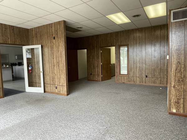 503 E 3rd ST, Sterling, IL 61081