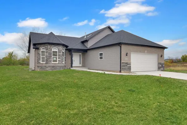 3008 W 82nd PL, Merrillville, IN 46410