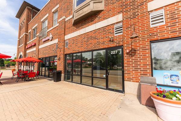227 S Main ST, Bartlett, IL 60103