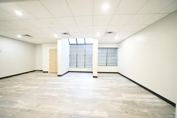 490 W Lake ST #2, Roselle, IL 60172