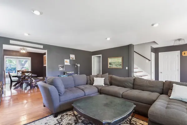 483 E Crystal Lake AVE, Crystal Lake, IL 60014