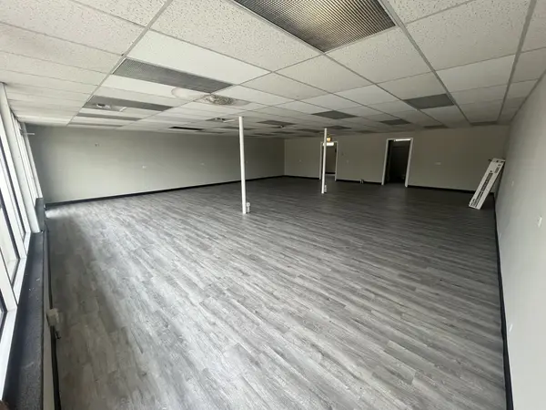 49 E Fullerton AVE, Addison, IL 60101