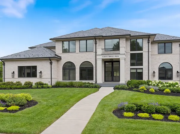 8886 Johnston RD, Burr Ridge, IL 60522
