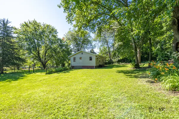 46 Oak Valley DR, Elizabeth, IL 61028