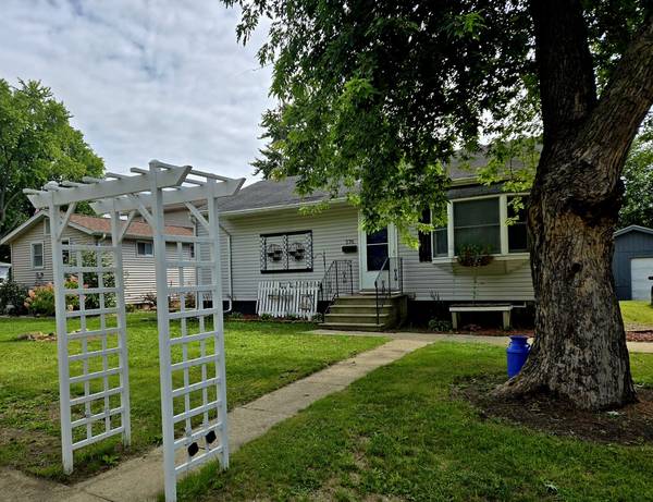 376 S Oak ST, Manteno, IL 60950