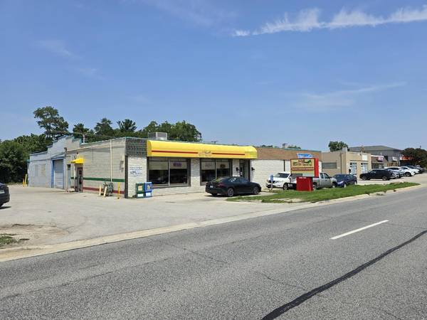1340 Ogden AVE, Downers Grove, IL 60515